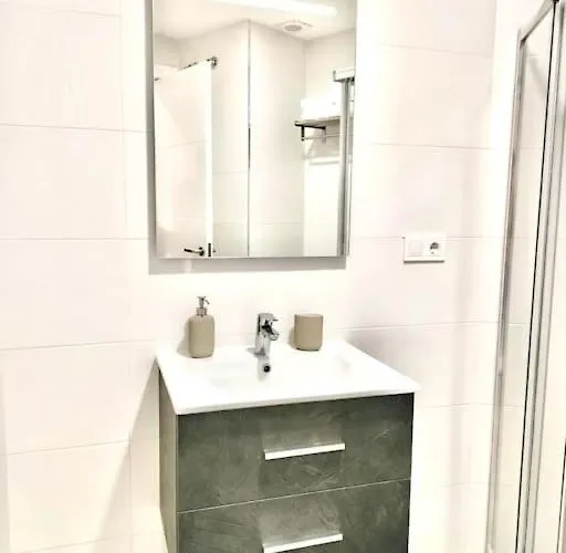 Veramar - Terrace, Pool & Parking By 10tosea