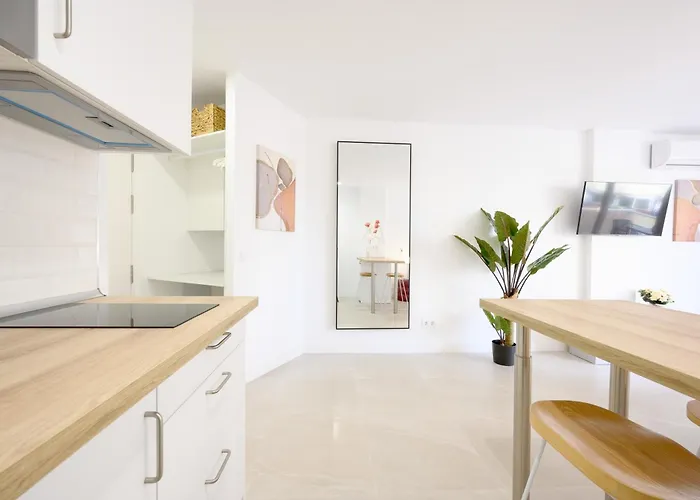 Veramar - Terrace, Pool & Parking By 10tosea *