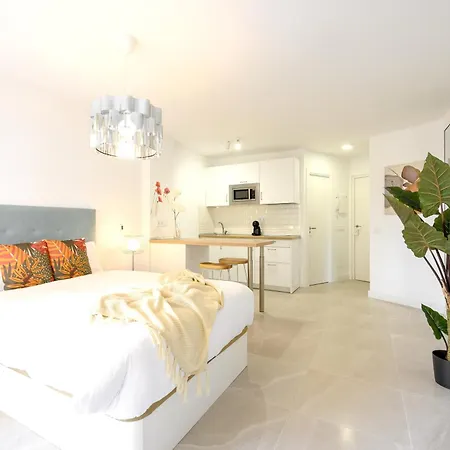 Veramar - Terrace, Pool & Parking By 10tosea Fuengirola