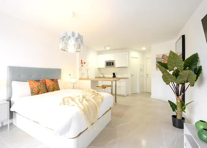 Veramar - Terrace, Pool & Parking By 10tosea Fuengirola